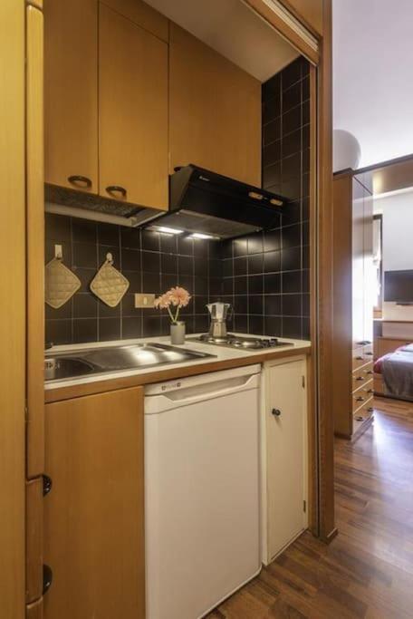 Ferienwohnung Osti 3 Beautifully Furnished Mailand Exterior foto